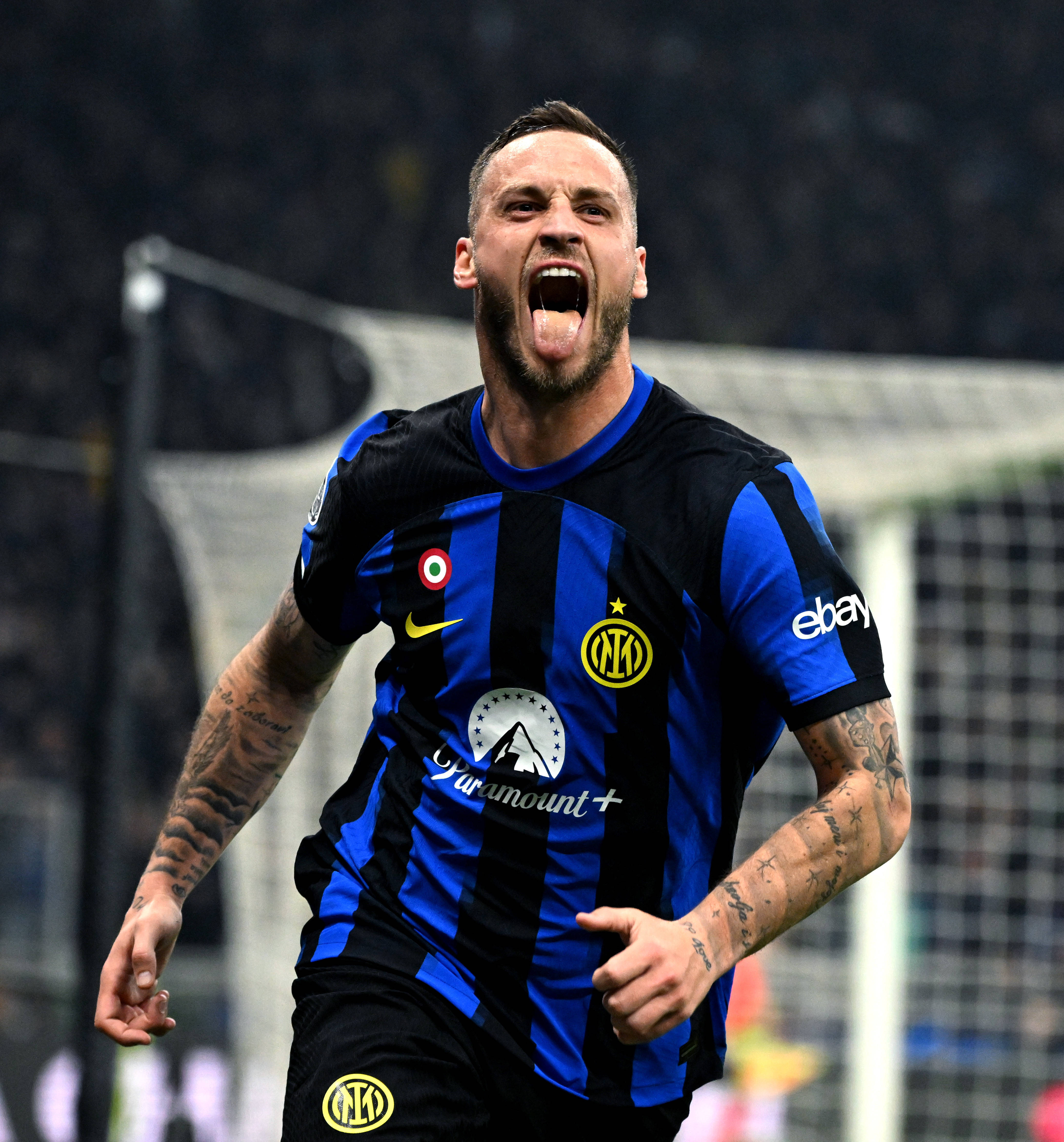 顶级的管理层，仅用一个杜兰特，换来了19个选秀权，这队赚麻了！