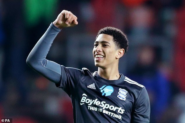 [图]亚历山大46+6+6命中压哨绝平球 雷霆加时险胜爵士