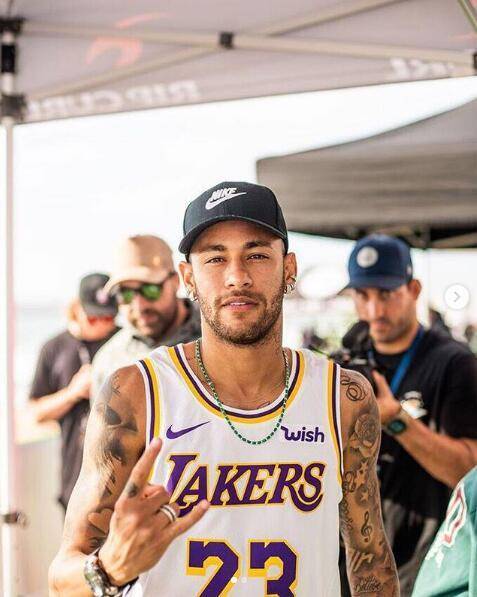 西甲：塞维利亚3-2逆转瓦伦西亚