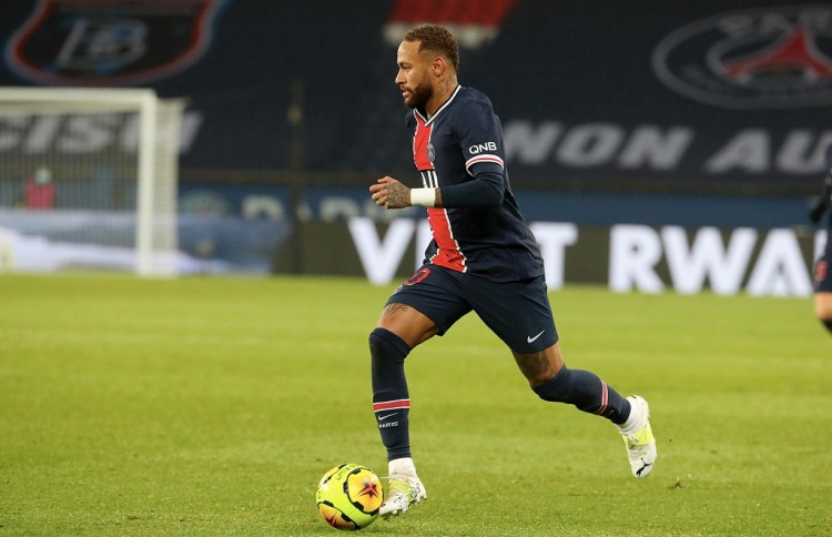 东契奇豪取30+2+10无缘最佳，詹姆斯30+8+8演绎赛季巅峰