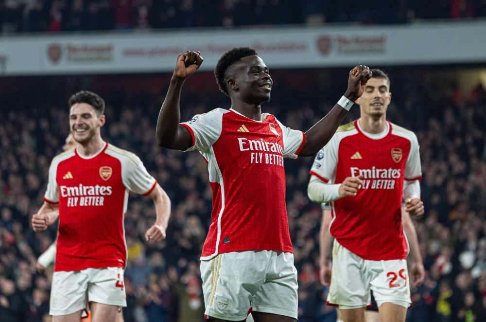 《赛博朋克2077》震撼新截图 基努里维斯背影爆帅