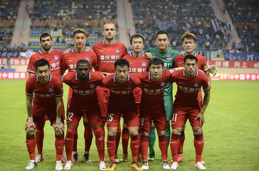 勇士三叉戟74分复仇：库里31+7+7连中关键球，送字母哥进空砍群