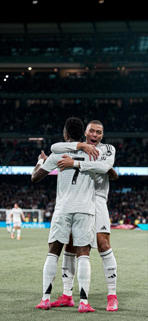 广东大胜辽宁 广厦险胜宁波