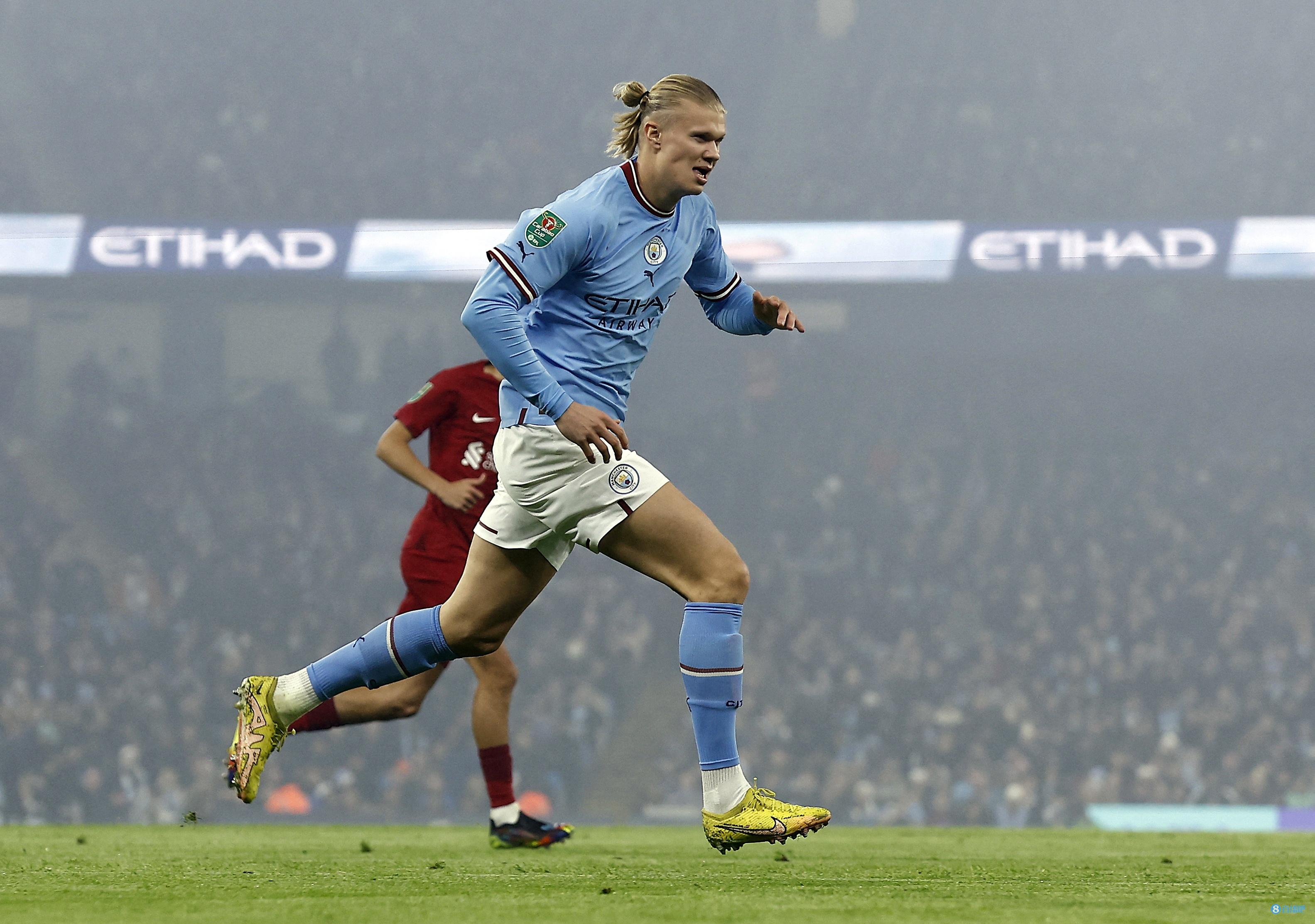 完成的11人制足球场